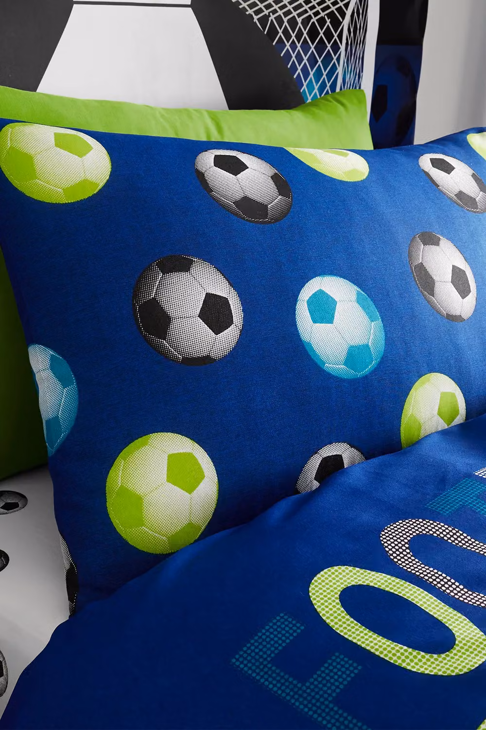 Catherine Lansfield Football Reversible Single Duvet Cover and Pillowcase Set, Blue, W/D/H: 135 x 200 cm – 6
