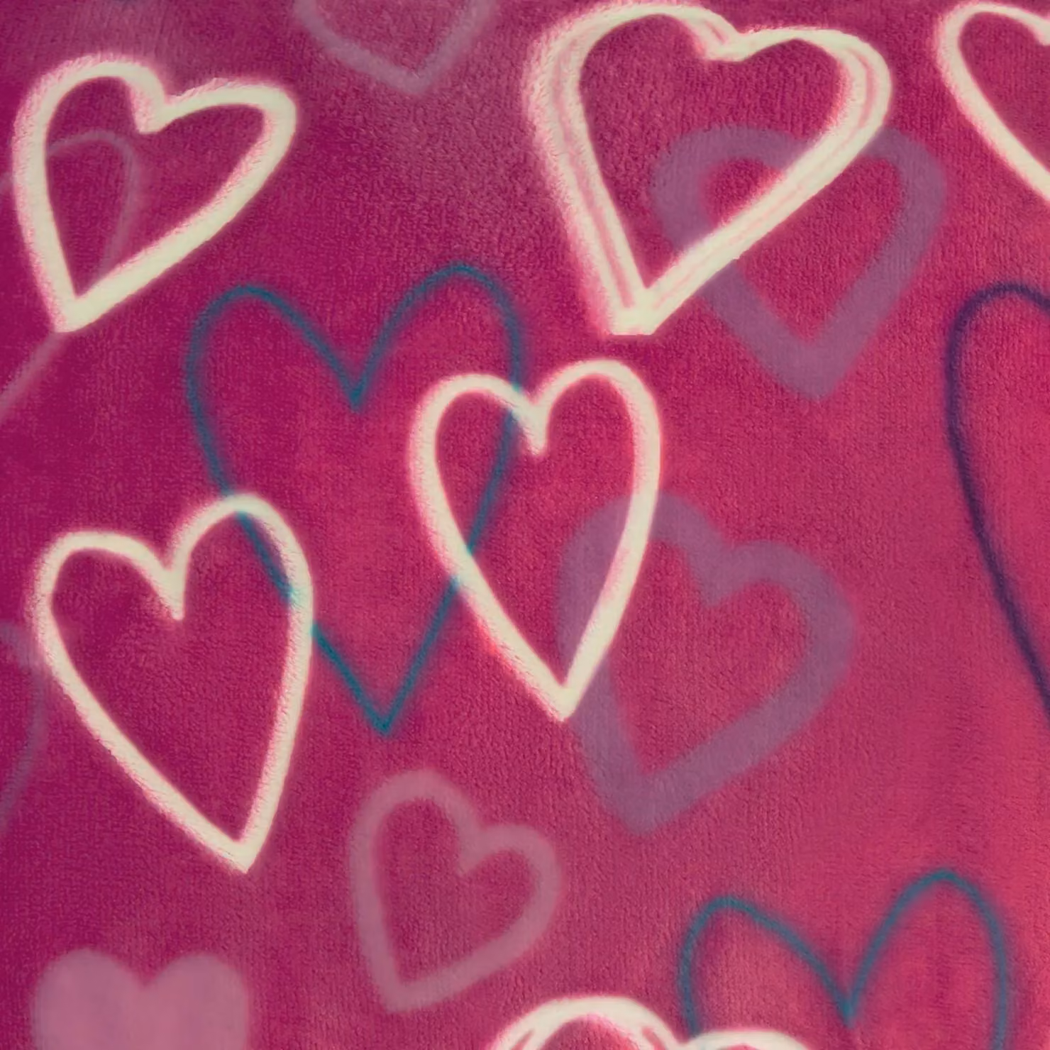 OHS Girls Glow In The Dark Ultra Soft Heart Print Duvet Cover and Pillowcase Set in Bright Pink, W: 140 cm, L: 200 cm – 4