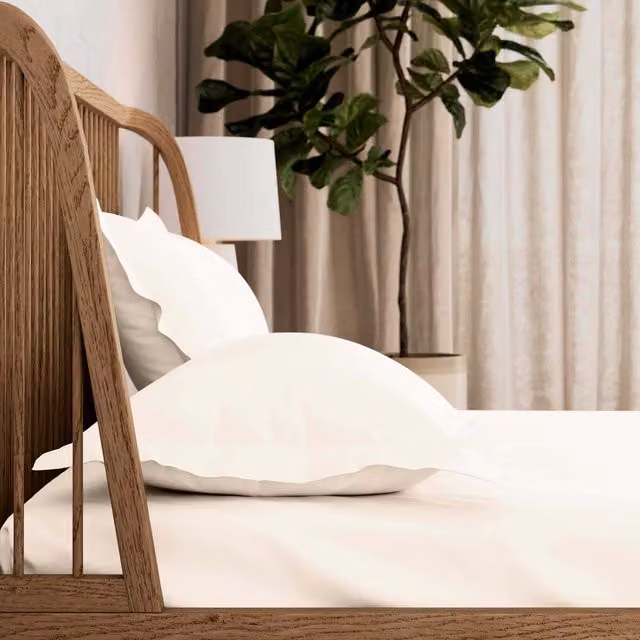 Bedeck 500 Thread Count Mako Satin Cotton Super Kingsize Fitted Sheet, Cream