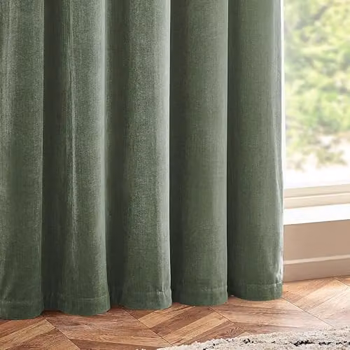 Riva Home Green Chenille Velvet Eyelet Curtains, H 229 cm x W 183 cm – 3