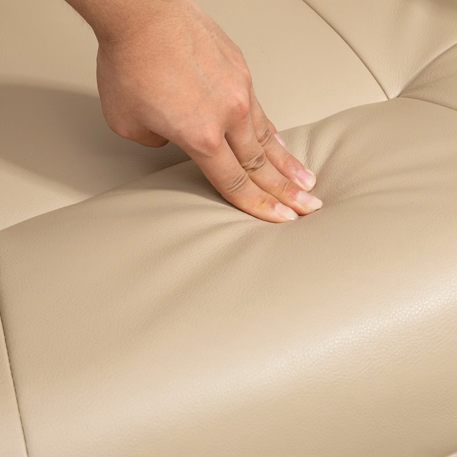 HOMCOM Swivel Recliner in Beige Faux Leather with Wooden Base – 4