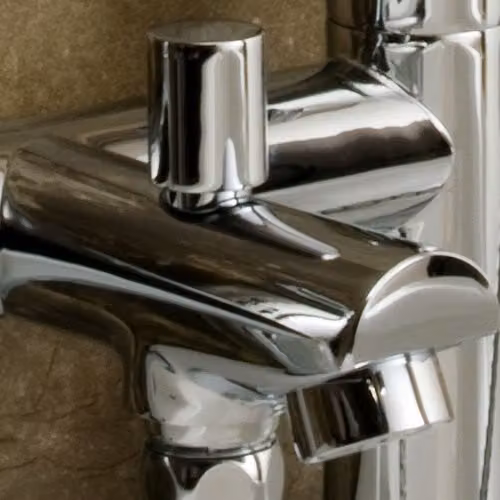 Nes Home Crox Modern Chrome Deck Mounted Cross Head Bath Shower Mixer Tap with Handset Kit in Metallic Silver – 4