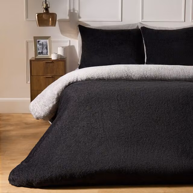 OHS Reversible Teddy Fleece Duvet Cover and Pillowcase Set, Black and Beige, W/D/H: 180 x 200 cm, Pillowcase: 50 x 75 cm – 2