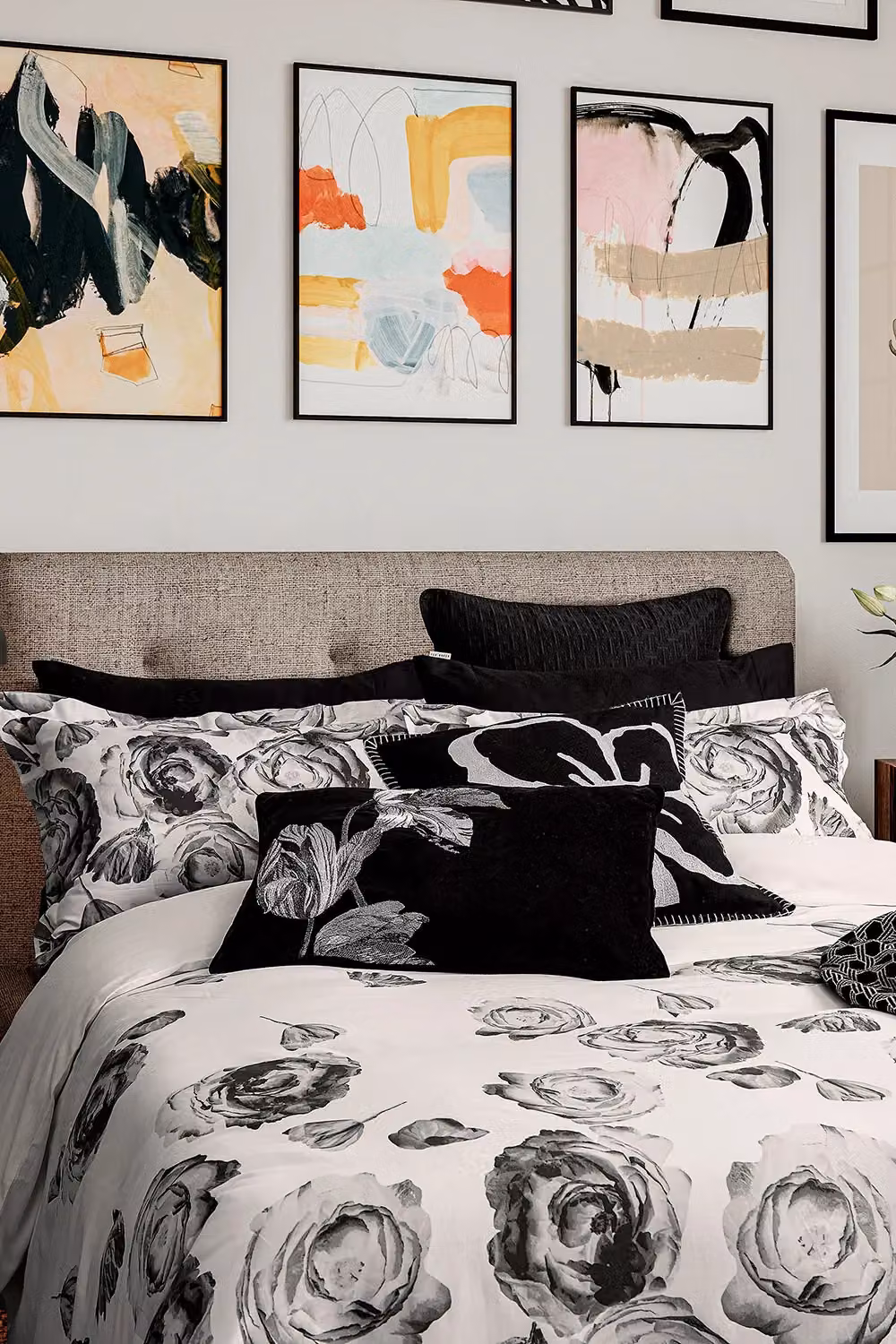 Ted Baker Mono Floral Cotton Percale Duvet Cover and Pillowcase Set in White and Black, W: 140 cm, H: 200 cm – 2
