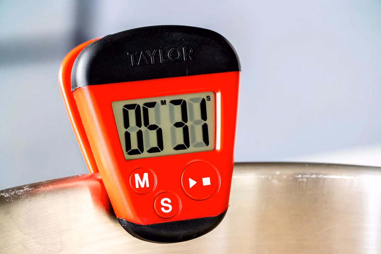 Taylor Professional Portable Digital Kitchen Timer with Memo Clip and Magnetic Back, Red and Black, W: 4 cm, D: 5.5 cm, H: 7 cm – 6