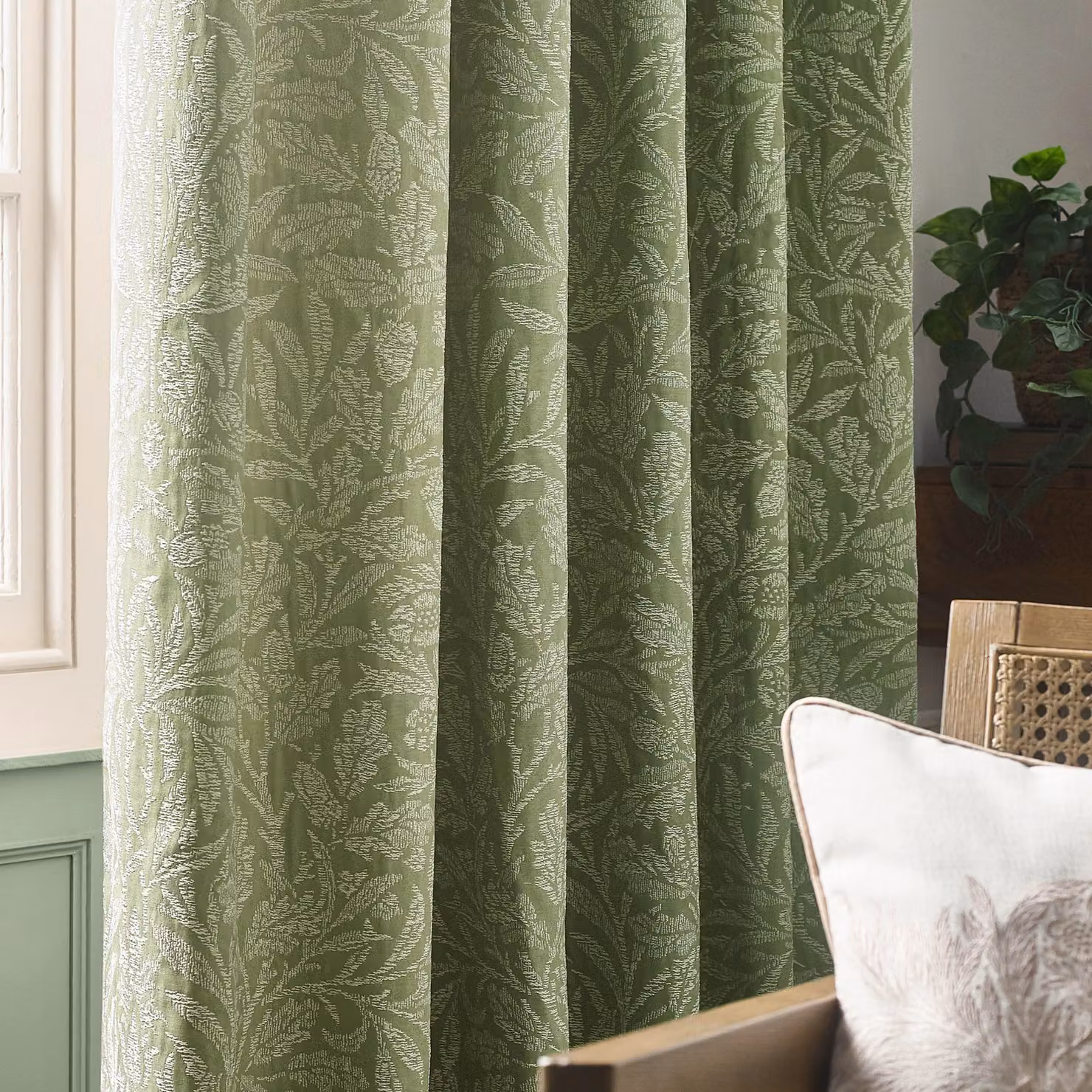 Morris & Co. Acorn Tonal Matt Jacquard Pencil Pleat Curtains in Green, Width: 117 cm, Drop: 183 cm – 4