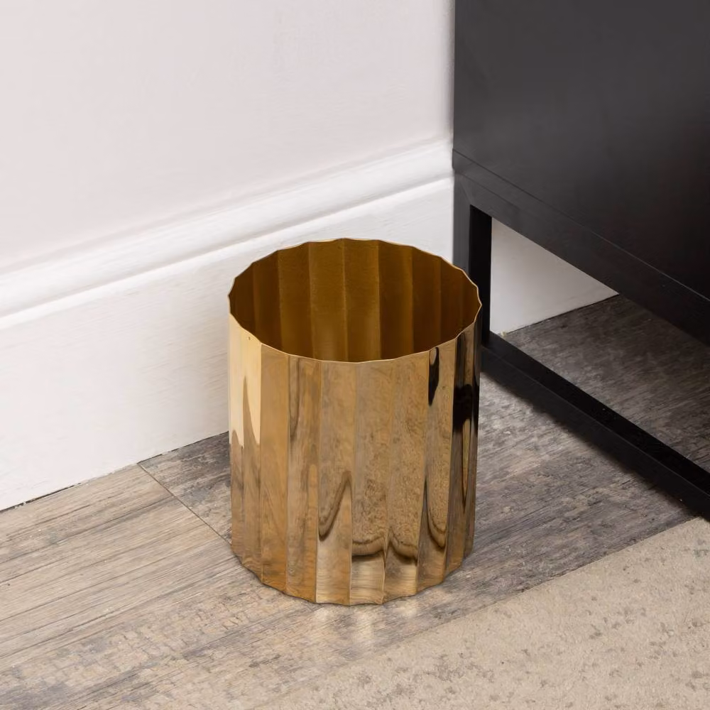 Melody Maison Large Shiny Gold Metal Fluted Planter or Waste Bin, Diameter: 18 cm – 2