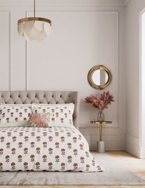 V&A Regal Marigold Pure Cotton Bedding Set with Pillowcase, Dusky Rose Pink and White Floral Design, W: 140 cm, L: 200 cm