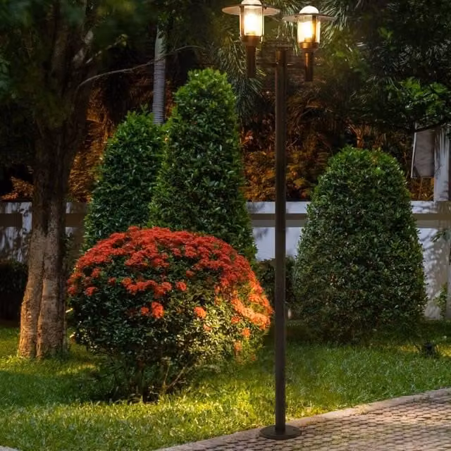 Wyld and Coco 2-Light Black Aluminium Garden Path Lamp Post with Transparent Glass Shades