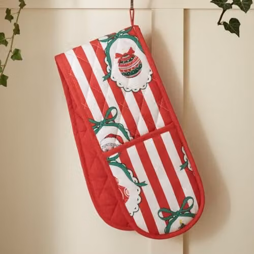 Catherine Lansfield Christmas Vintage Stripe Cotton Double Oven Glove in Red
