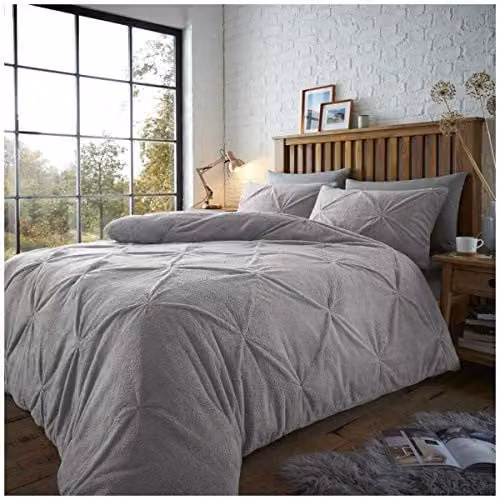 Gaveno Cavailia Grey Teddy Bear Pintuck Duvet and Pillowcase Set, 100% Polyester Fleece, Single Size (90 x 200 cm) – 1