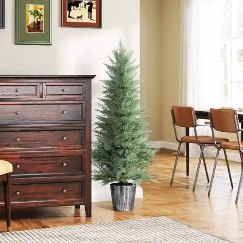 HOMCOM Set of 2 Green UV Resistant Artificial Cypress Trees, Height: 135 cm – 4