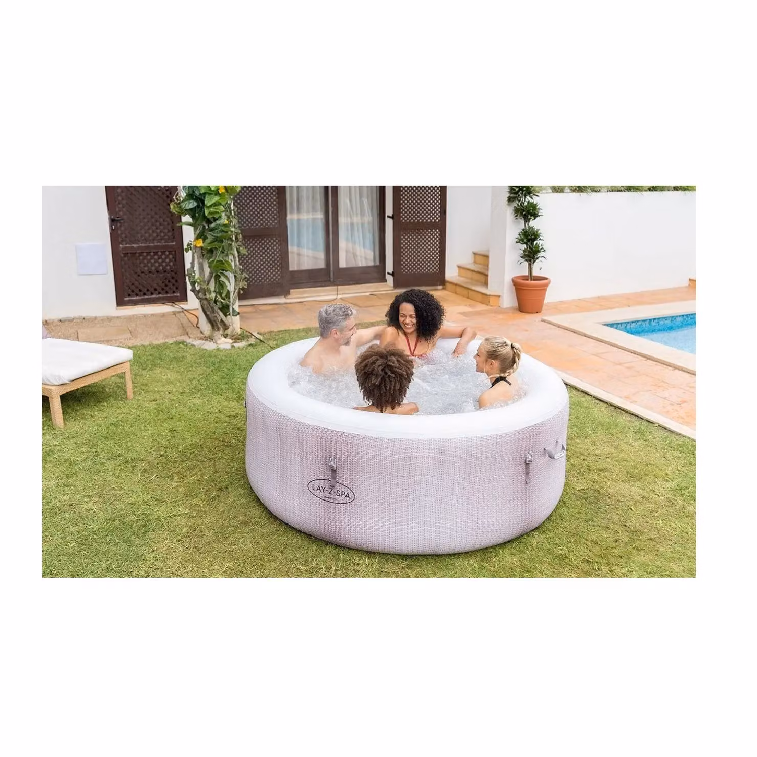 Bestway Lay Z Spa Cancun AirJet Inflatable Round Hot Tub in Grey and Multicolour – 2