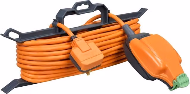 Masterplug weatherproof socket extension lead in orange
