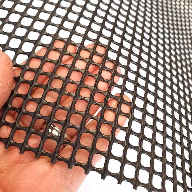 True Products Heavy Duty Extruded Square Mesh Plastic Fence Windbreak, Black, Length: 1000 cm