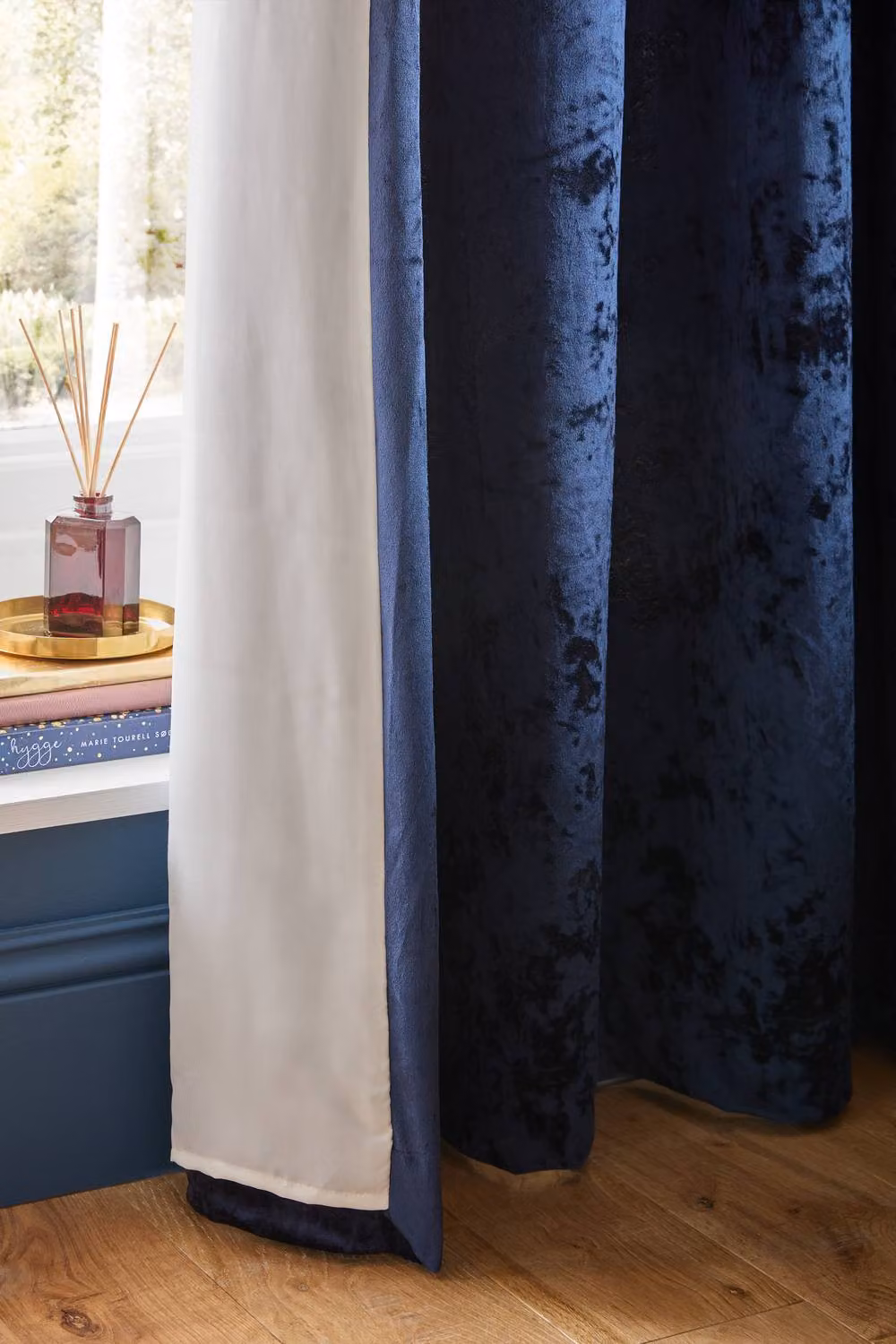 Catherine Lansfield Navy Blue Crushed Velvet Lined Eyelet Curtains, W: 168 cm, D: 137 cm – 3