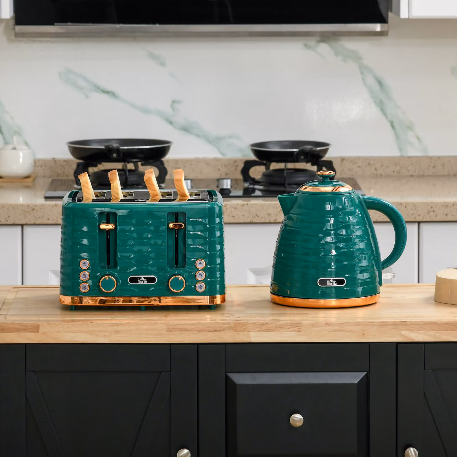 HOMCOM Kettle and Toaster Set in Green, including 1.7L Rapid Boil Kettle and 4-Slice Toaster with 7 Browning Controls and Crumb Tray – 5