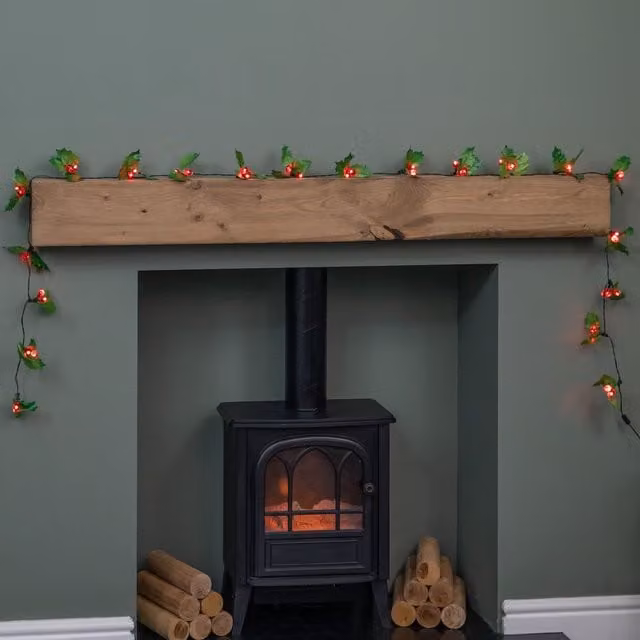 Samuel Alexander Christmas Holly Garland with Red Berries and 40 Red LEDs, Green and Red, 2.8m – 1