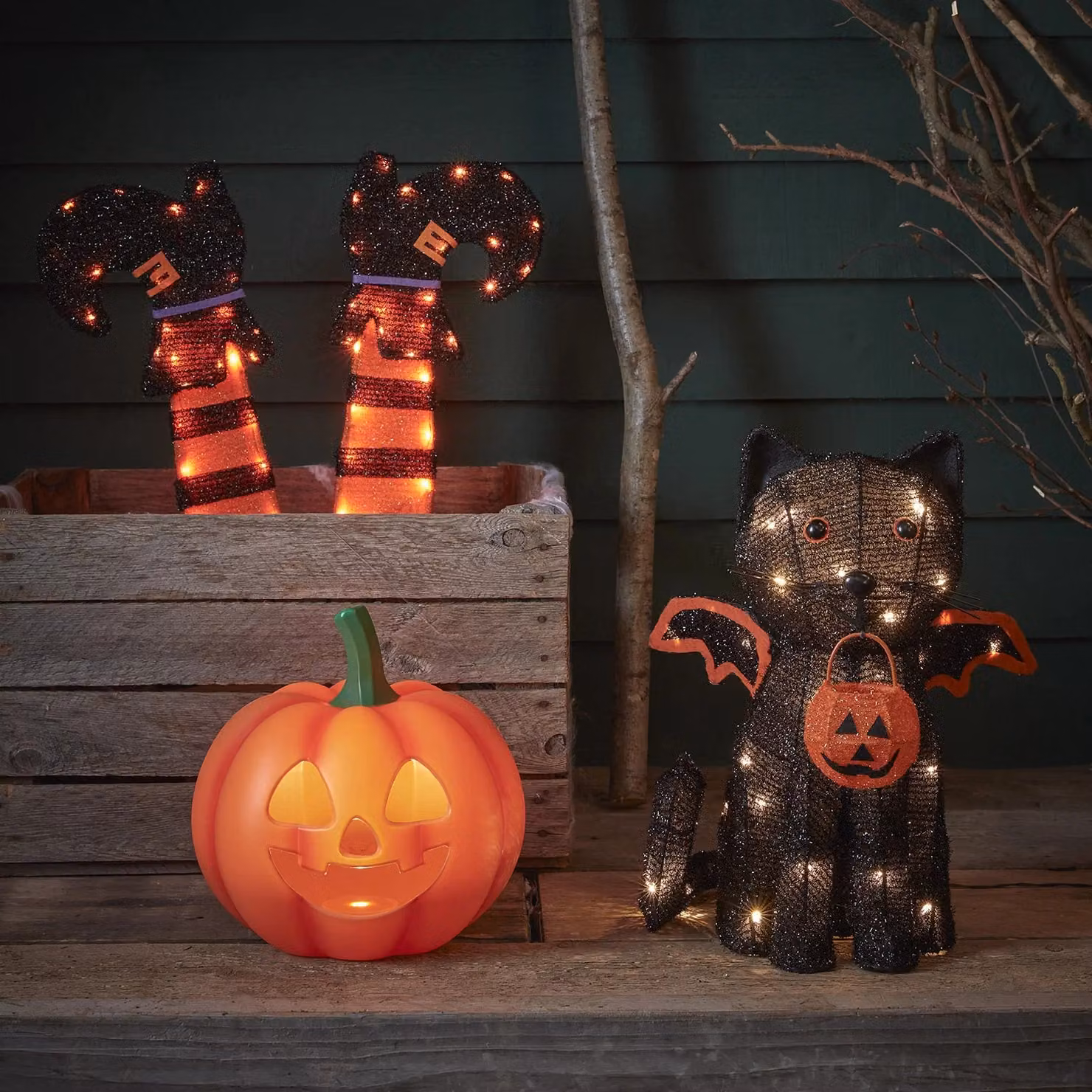 Lights4fun Outdoor LED Halloween Decoration Bundle with Bat, Cat, Witches Leg Stakes and Pumpkin Lantern in Black, Orange and White