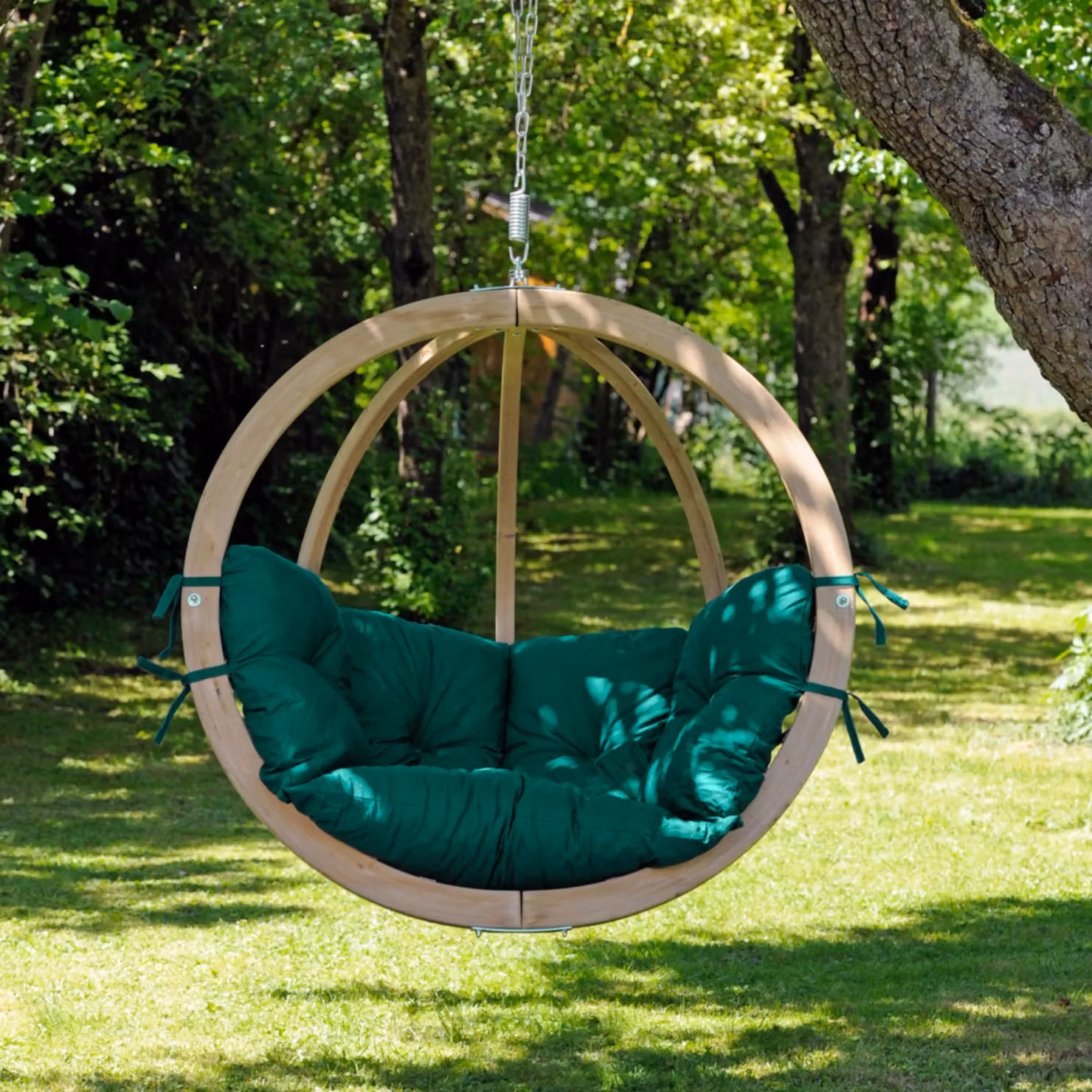 Amazonas Globo Single Hanging Egg Chair in Dark Green Spruce Wood for Indoor and Outdoor Use – 2