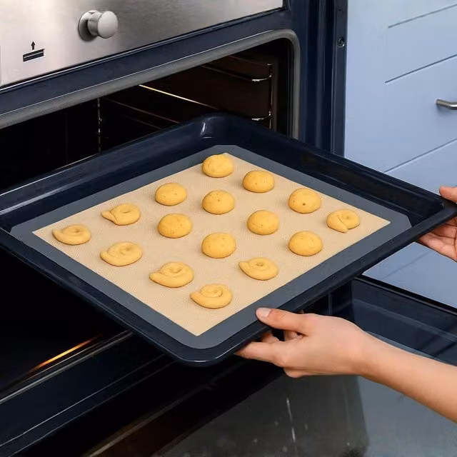 Marco Paul Set of 2 Non Stick Silicone Baking Sheets in Beige – 1