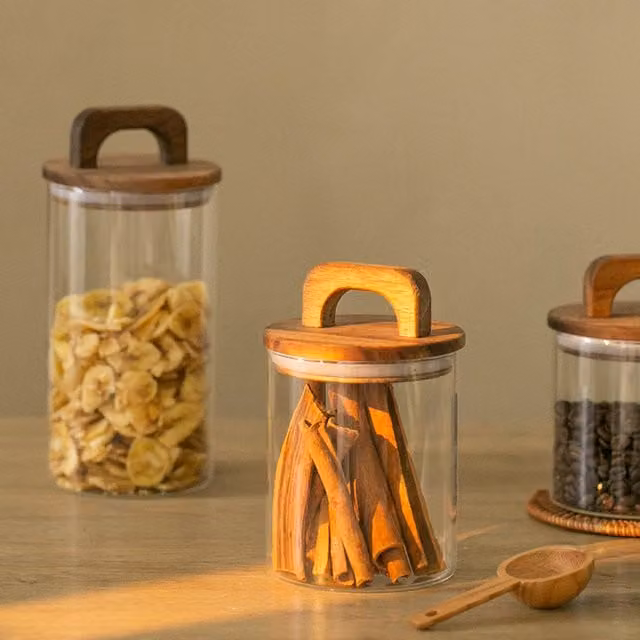 Livingandhome Glass Food Storage Jar with Airtight Wooden Lid, Brown and Transparent, 600ml