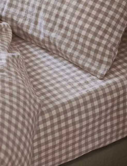 Piglet In Bed Pure Linen Gingham Fitted Sheet in Beige Checked Pattern, W/D/H: 180 x 200 cm