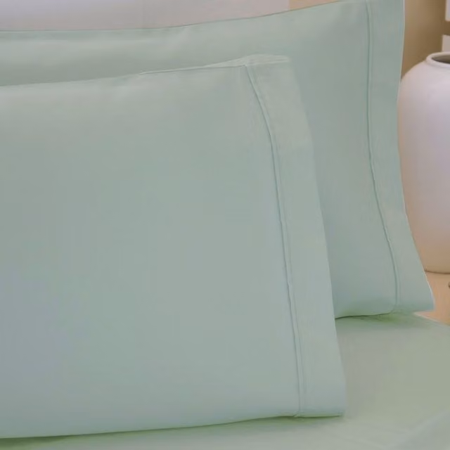 Belledorm Pair of 200 Thread Count Egyptian Cotton Housewife Pillowcases in Green