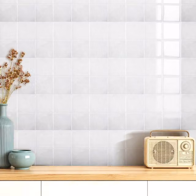 Livingandhome Set of 10 Self Adhesive 3D Square Tile Wallpaper Stickers in Grey, W/D/H: 23 x 23 x 23 cm