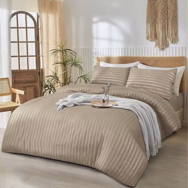 Cotton Passion 3-Piece Striped Duvet Cover and Pillowcase Set in Beige and White, 200 x 200 cm