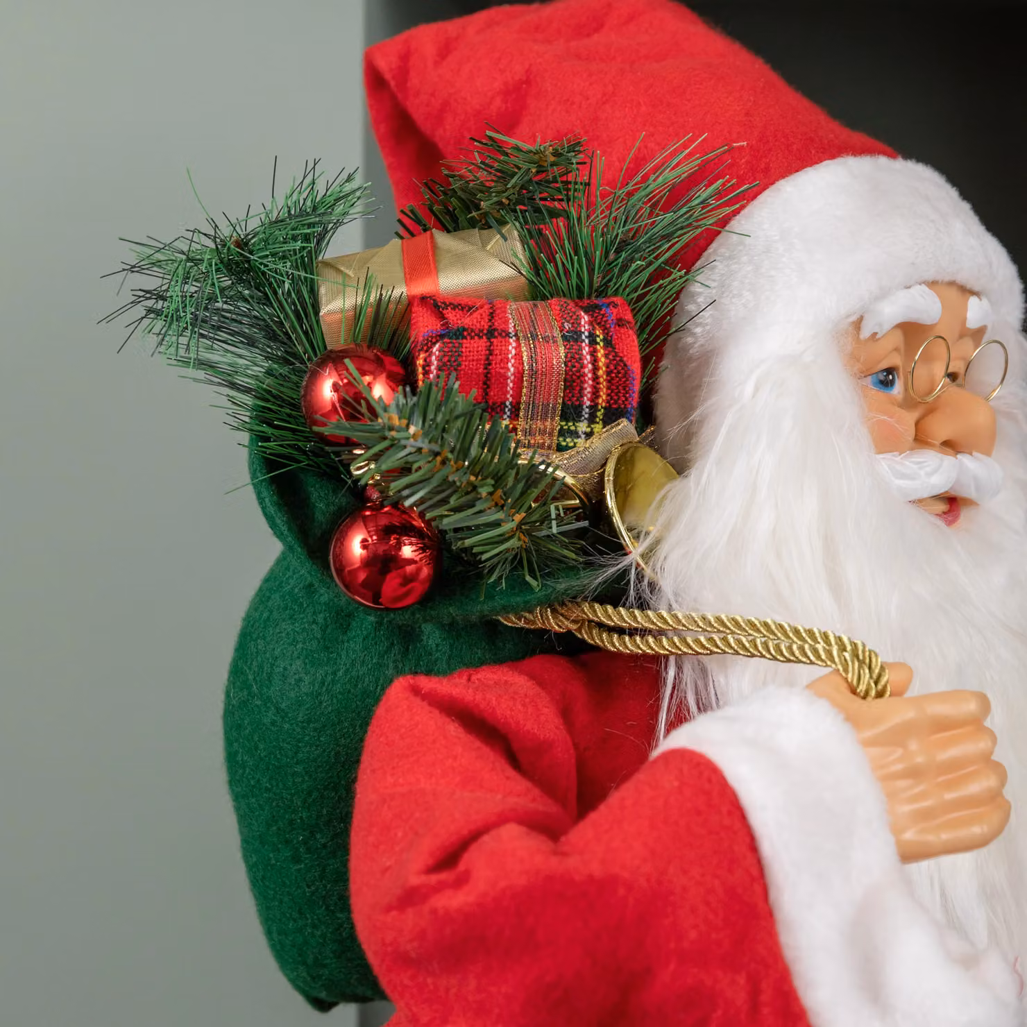 Samuel Alexander Classic Red Standing Santa Claus Christmas Decoration with Gift Sack, Height: 80 cm – 4