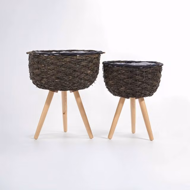 Premier Housewares Set of Two Black Round Tabletop Planters with Wooden Legs, W/D/H: 33 x 33 x 41 cm – 6
