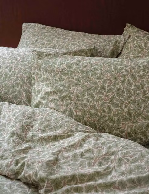 Piglet In Bed 2 Pack Pure Cotton Oak Pillowcases in Green Mix