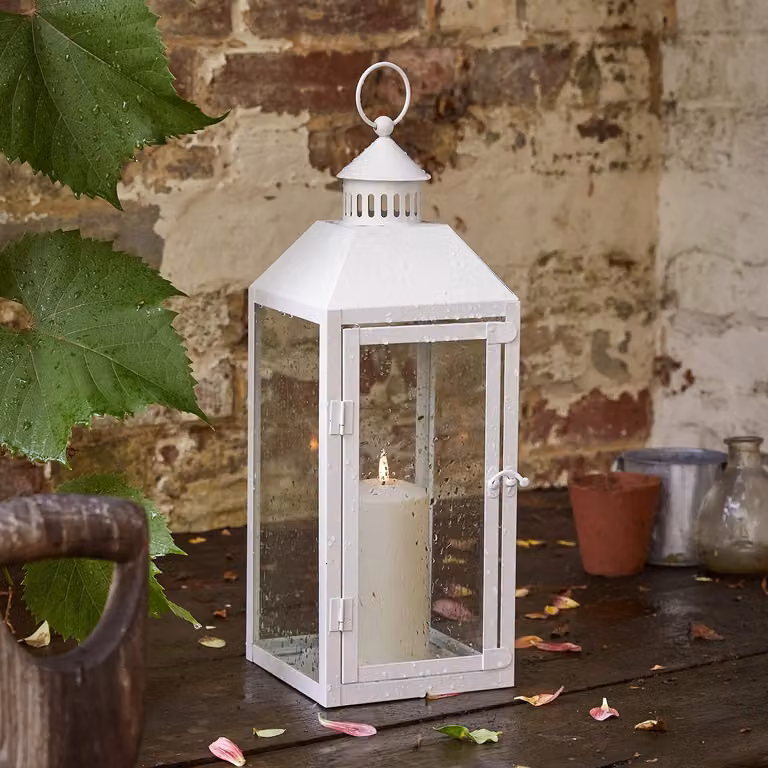 Lights4fun Perth Medium White Metal Outdoor Floor Lantern with TruGlow LED Candle and Remote Control, Height: 40 cm
