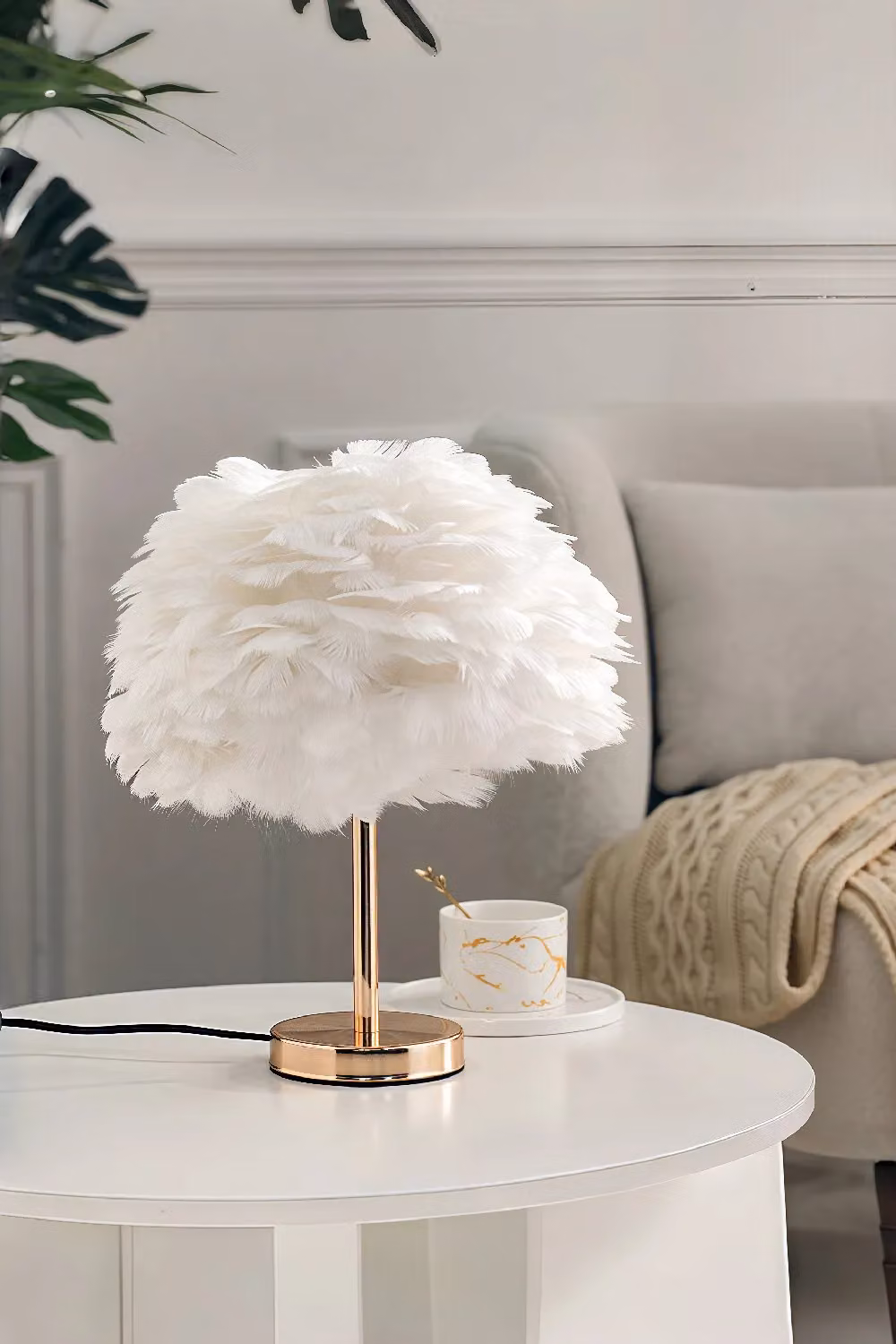 Living and Home Contemporary Feather Bedside Table Lamp in White with Gold/Brass Metal Accents H: 38 cm, W: 30 cm, D: 30 cm – 2