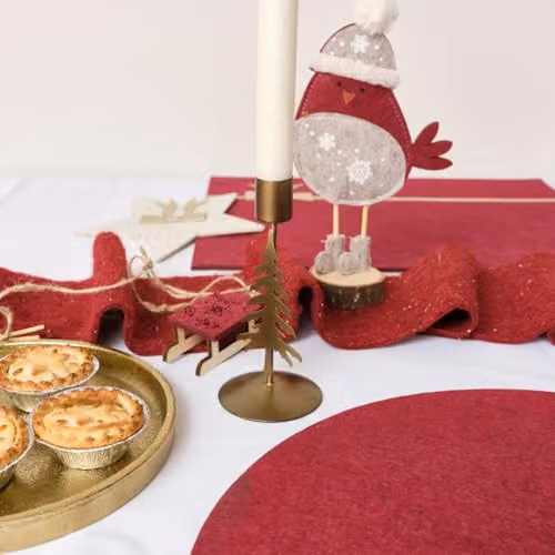 Melody Maison Red, White and Brown Felt Robin Standing Decoration with Wooden Base, Height: 22 cm – 3