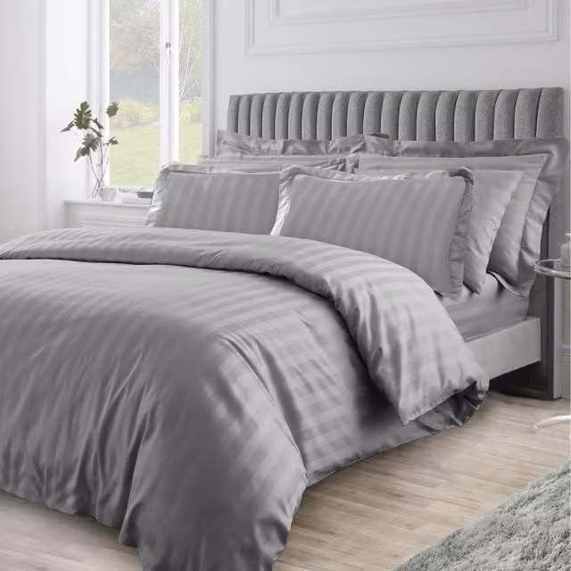 Velosso Grey Striped Microfibre Duvet Cover and Pillowcase Set, W/D/H: 180 x 200 cm