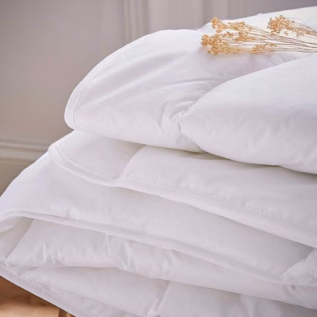 Murmur Feels Like Down Kingsize Allergy Friendly Summer Duvet, 4.5 Tog, White