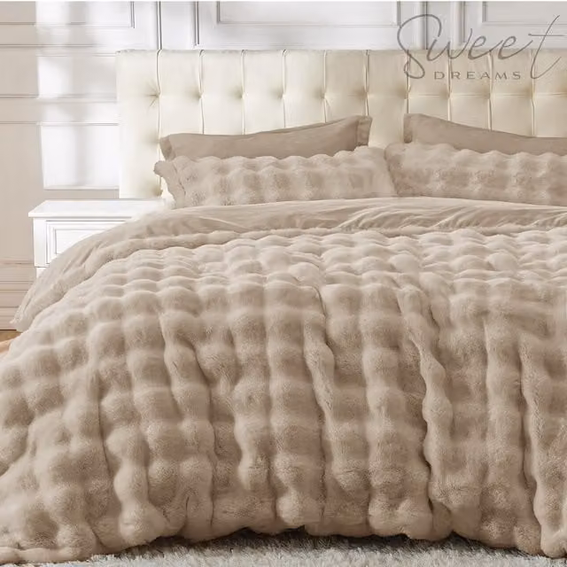 Sweet Dreams Luxury Thermal Supersoft Faux Fur Duvet Cover Set in Beige and Brown