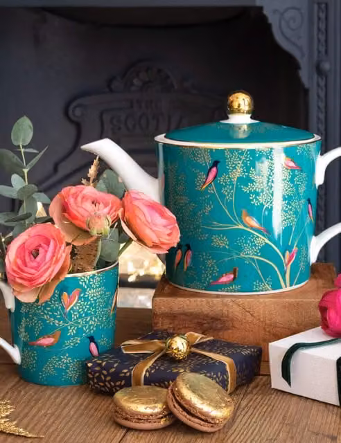 Sara Miller Chelsea Bone China Teapot in Green and Gold