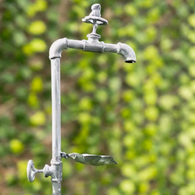 Garden Mile Steel Tap Bird Feeder in Grey and Silver
