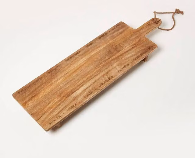 Homescapes Engraved Mango Wood Serving Board in Brown and Beige, W: 30 cm, D: 30 cm, H: 1 cm