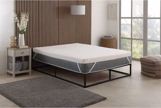 The Foam People Cool Quilted Memory Foam Mattress Topper in White, EU Single Size – 1