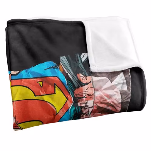 Warner Bros. Superman Super Reveal Silky Touch Super Soft Fleece Throw Blanket, Multicolour, W/D/H: 91.44 x 91.44 x 1.47 cm – 2