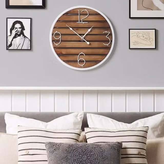 Wyld and Coco Round Analog Wall Clock in Brown and White with Wood Striped Face, Diameter: 50 cm – 1