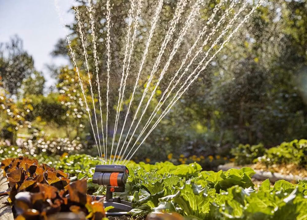 GARDENA AquaZoom Compact Oscillating Sprinkler in Dark Grey with Free Connector – 3