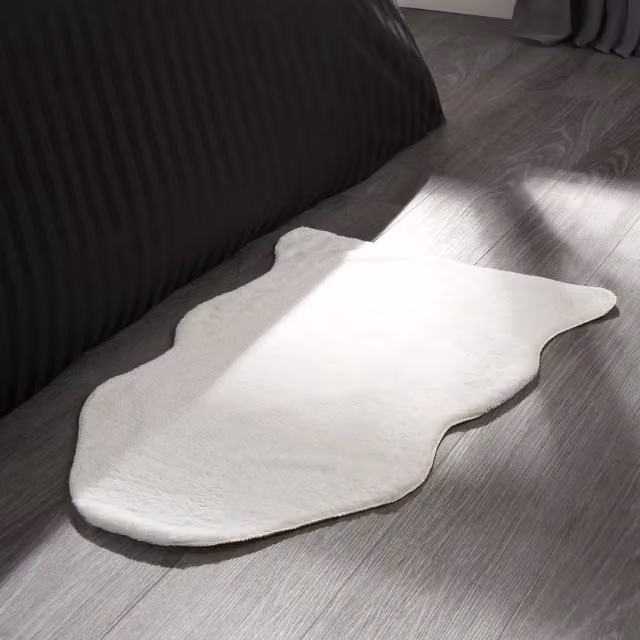 OHS White Faux Fur Sheepskin Fluffy Rug