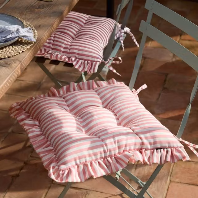 Wylder Millie Ruffle Set of 2 Pink Outdoor Seat Pads, W/D/H: 40 x 40 x 40 cm