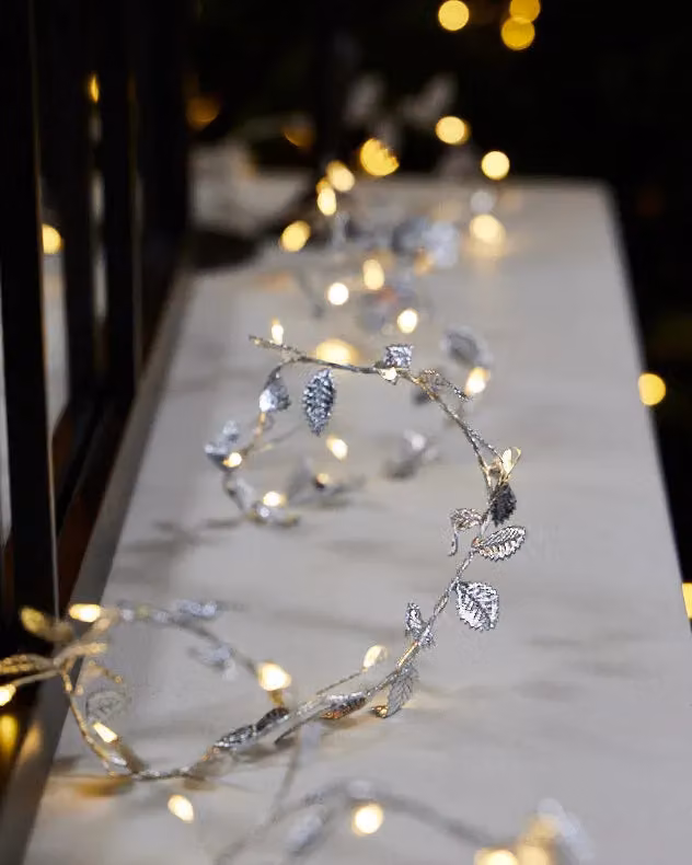 Dibor Silver Leaves Pre-Lit Christmas Table Garland, 2m – 2