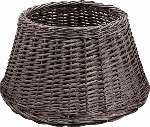 St. Helens Home and Garden Hand Woven Rattan Christmas Tree Skirt Basket in White Wash, W/D/H: 28.0 x 57.0 x 57.0 cm